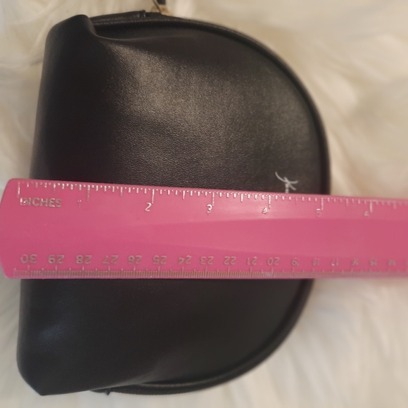 NEW Kendall & Kylie Black Cosmetic/Makeup Bag - Picture 5 of 6